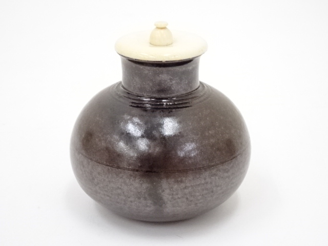 日本の陶器 茶道具　振出　 伝統的なスタイル　骨董　古美術　茶道具 日本の陶器 茶道具 振出 伝統的なスタイル 骨董 古美術 茶道具 日本の陶器